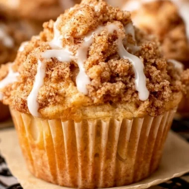 Cozy apple crumble muffins baked with a crunchy topping and fresh apple filling