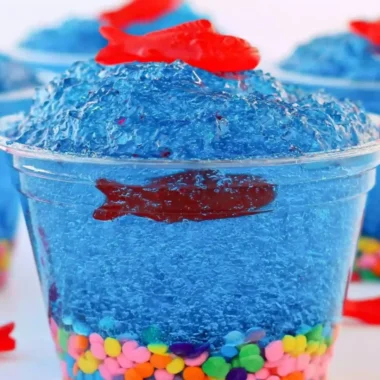 Mini Fish Tank Jell-O Cups decorated like a colorful fish tank