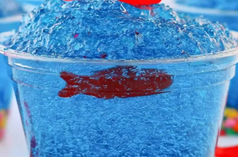 Mini Fish Tank Jell-O Cups decorated like a colorful fish tank