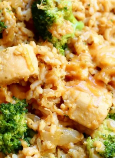 Delicious one-pot chicken and rice dish served with vibrant vegetables