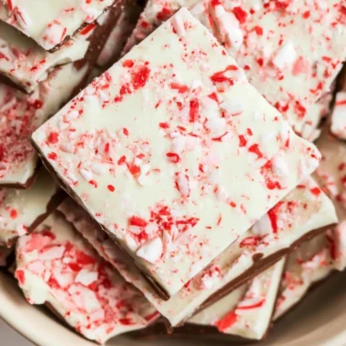 Delicious 3 ingredient peppermint bark on a festive plate